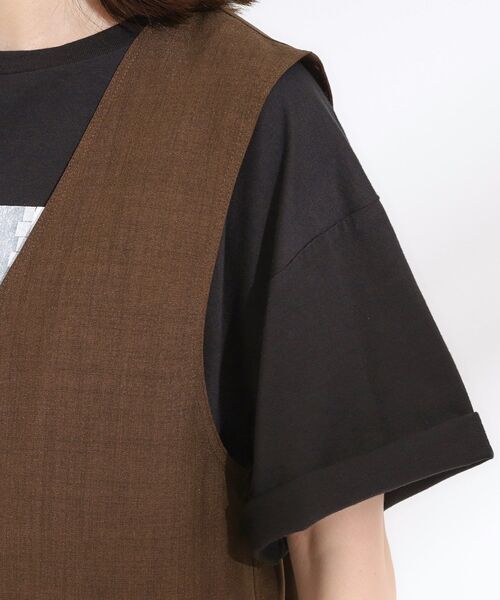 Cutie Blonde（キューティーブロンド）の「【セットアップ可】さらりと軽やかに ダブルジップ麻調ジレ（ベスト・レディース・ブラウン系その他/ブラック・00）」の15枚目の写真