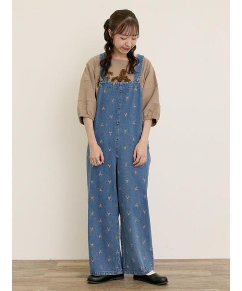 Samansa Mos2（サマンサ モスモス）の「刺繍デニム/ヒッコリーサロペットパンツ（サロペット/オーバーオール・レディース・ネイビー/ブラック/ブルー/オフホワイト・F）」の4枚目の写真