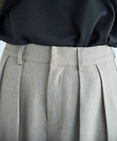 mil（ミル）の「【セットアップ対応】 ダブルタックパンツ【588092】（スラックス・レディース・ブラウン/ダークブラウン/ダークグレー/ブラック・S-Short/S-Regular/M-Short/M-Regular）」の5枚目の写真