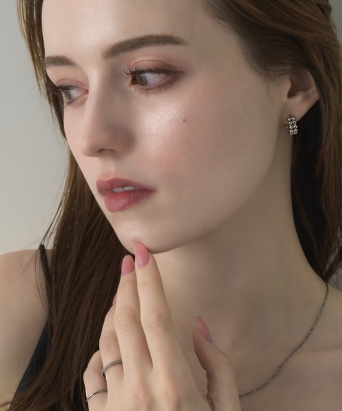 muku(ムク)の「PIERCE/BALL DOUBLE LINE(ピアス(両耳用)・レディース・ゴールド/シルバー・FREE)」の16枚目の写真