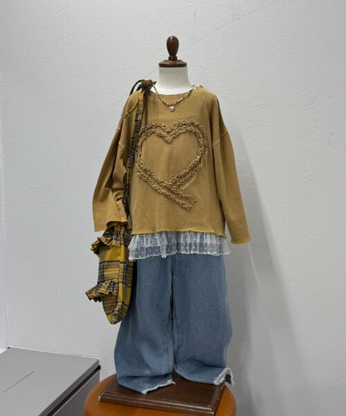 CIAOPANIC TYPY（チャオパニックティピー）の「【WEB限定】【KIDS】ピグメント加工ハートモチーフ長袖カットソー（Tシャツ/カットソー・キッズ・キャメル/バーガンディー/ブルー/チャコールグレー/グレー/アイボリー・110/150/130）」の22枚目の写真