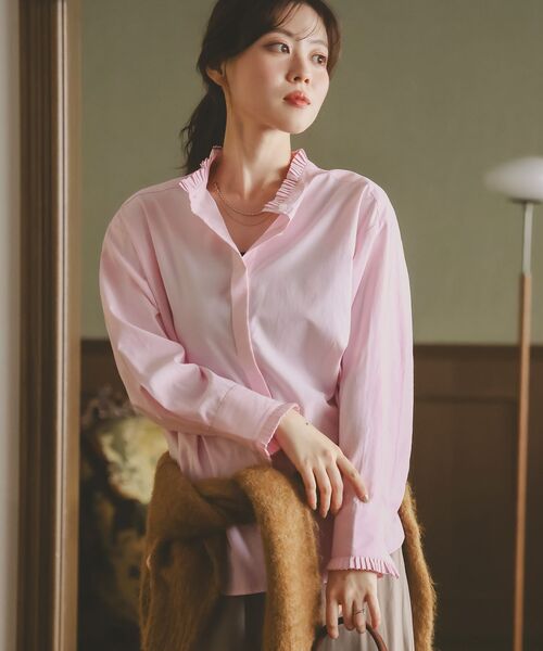 le.coeur blanc（ルクールブラン）の「プリーツカラーシャツ（シャツ/ブラウス・レディース・ピンク/ブルー系その他3/ブルー/オフホワイト・38）」の4枚目の写真