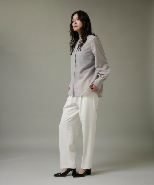 I.T.'S international（イッツインターナショナル）の「シアーノーカラーブラウス（シャツ/ブラウス・レディース・オフホワイト/グレー/ブラック・9号）」の9枚目の写真