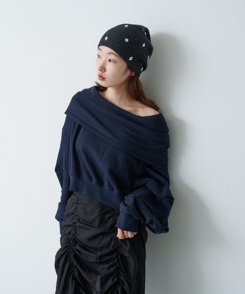 Kastane（カスタネ）の「【2025AWカタログ】オフショルスウェット（スウェット・レディース・ネイビー/グレー/ブラウン・MEDIUM/SMALL）」の8枚目の写真