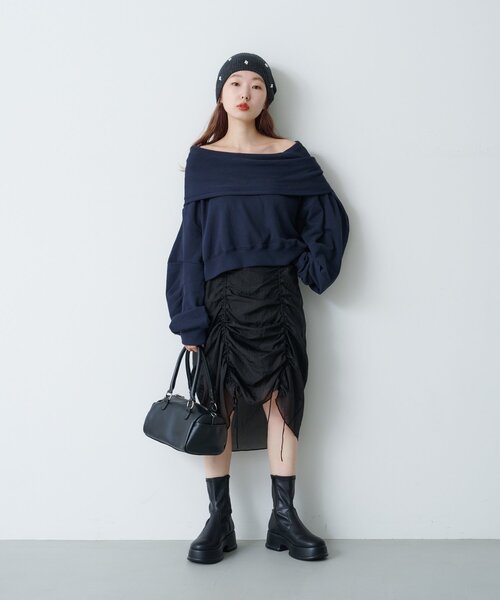 Kastane（カスタネ）の「【2025AWカタログ】オフショルスウェット（スウェット・レディース・ネイビー/グレー/ブラウン・MEDIUM/SMALL）」の11枚目の写真