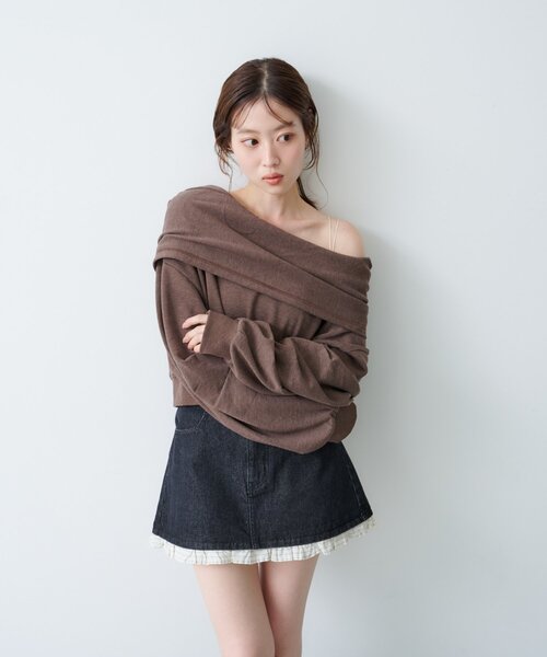 Kastane（カスタネ）の「【2025AWカタログ】オフショルスウェット（スウェット・レディース・ネイビー/グレー/ブラウン・MEDIUM/SMALL）」の16枚目の写真