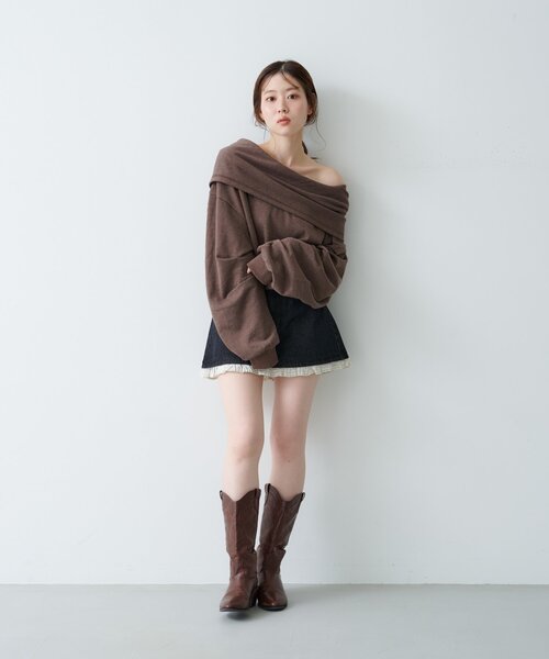 Kastane（カスタネ）の「【2025AWカタログ】オフショルスウェット（スウェット・レディース・ネイビー/グレー/ブラウン・MEDIUM/SMALL）」の21枚目の写真