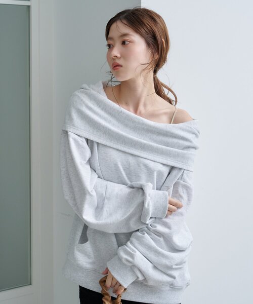 Kastane(カスタネ)の「【2025AWカタログ】オフショルスウェット(スウェット・レディース・ネイビー/グレー/ブラウン・MEDIUM/SMALL)」の10枚目の写真