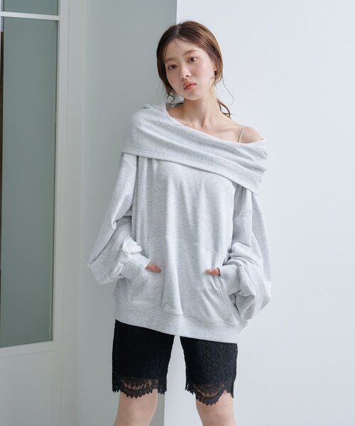 Kastane(カスタネ)の「【2025AWカタログ】オフショルスウェット(スウェット・レディース・ネイビー/グレー/ブラウン・MEDIUM/SMALL)」の11枚目の写真