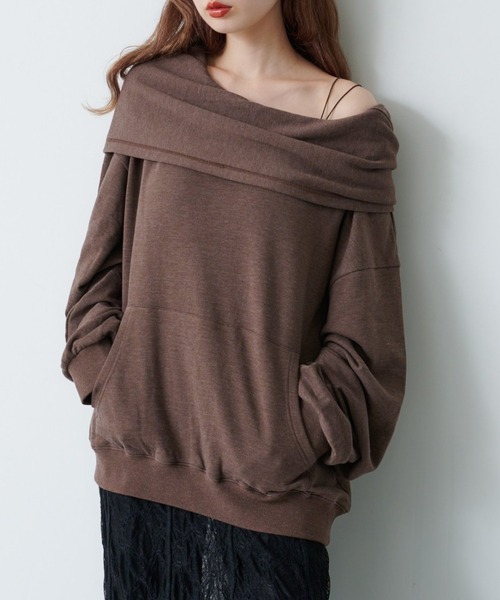 Kastane（カスタネ）の「【2025AWカタログ】オフショルスウェット（スウェット・レディース・ネイビー/グレー/ブラウン・MEDIUM/SMALL）」の2枚目の写真