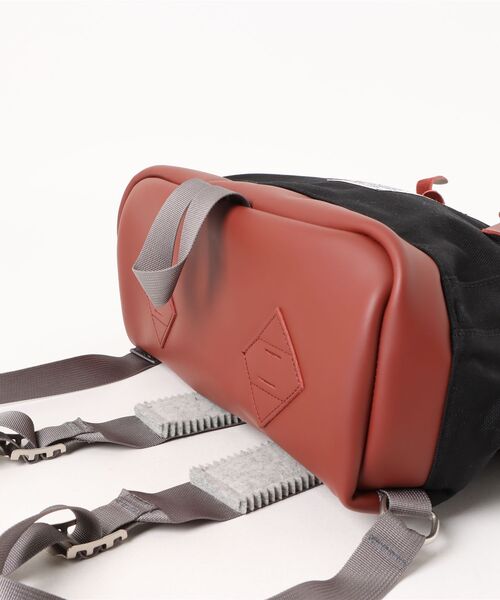 SIERRA DESIGNS(シェラデザイン)の「【モノマガジン掲載】60th ANNIVERSARY DAYTRIPPER LIMITED(バックパック/リュック・レディース・ブラック/タン/ネイビー/ブラウン/ブラウン系カモフラージュ・ONE SIZE)」の6枚目の写真