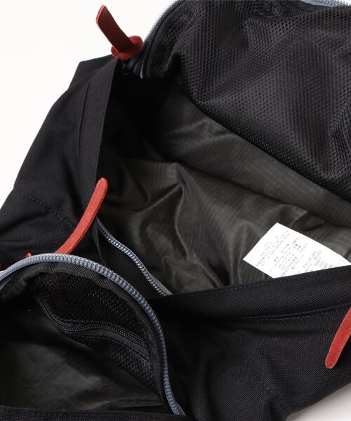 SIERRA DESIGNS(シェラデザイン)の「【モノマガジン掲載】60th ANNIVERSARY DAYTRIPPER LIMITED(バックパック/リュック・レディース・ブラック/タン/ネイビー/ブラウン/ブラウン系カモフラージュ・ONE SIZE)」の7枚目の写真