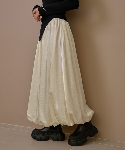 LAULEN(ローレン)の「gather balloon satin long skirt /ギャザーバルーンサテンロングスカート(スカート・レディース・ブラウン/アイボリー/ブラック・L/M/S)」の2枚目の写真