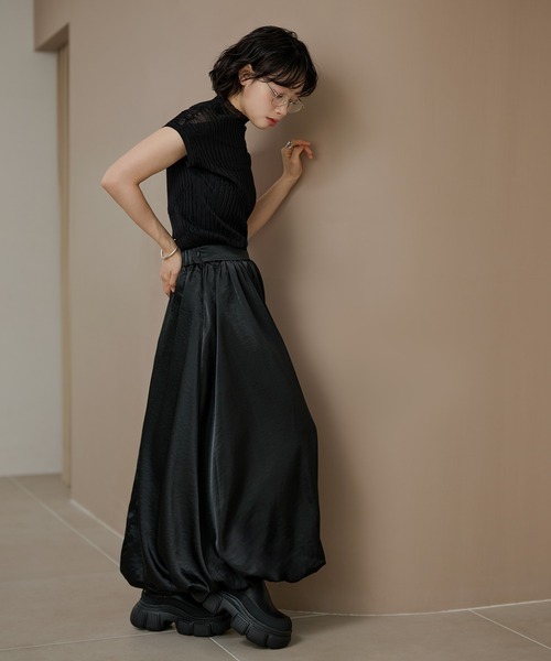 LAULEN(ローレン)の「gather balloon satin long skirt /ギャザーバルーンサテンロングスカート(スカート・レディース・ブラウン/アイボリー/ブラック・L/M/S)」の12枚目の写真