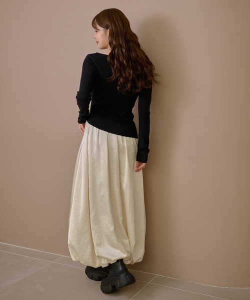 LAULEN(ローレン)の「gather balloon satin long skirt /ギャザーバルーンサテンロングスカート(スカート・レディース・ブラウン/アイボリー/ブラック・L/M/S)」の18枚目の写真