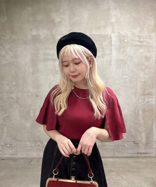 an another angelus（アンアナザーアンジェラス）の「チェーン付きダブル釦2wayケープニット（ニット/セーター・レディース・ライトベージュ/ブラック/ワインレッド・FREE）」の16枚目の写真