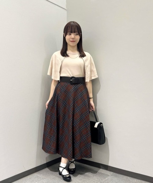 an another angelus（アンアナザーアンジェラス）の「チェーン付きダブル釦2wayケープニット（ニット/セーター・レディース・ライトベージュ/ブラック/ワインレッド・FREE）」の5枚目の写真