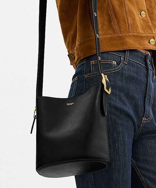 ブリーカー バケット バッグ 21（ショルダーバッグ）｜COACH（コーチ