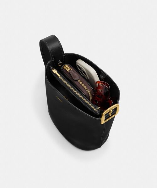 COACH（コーチ）の「ブリーカー バケット バッグ 21（ショルダーバッグ