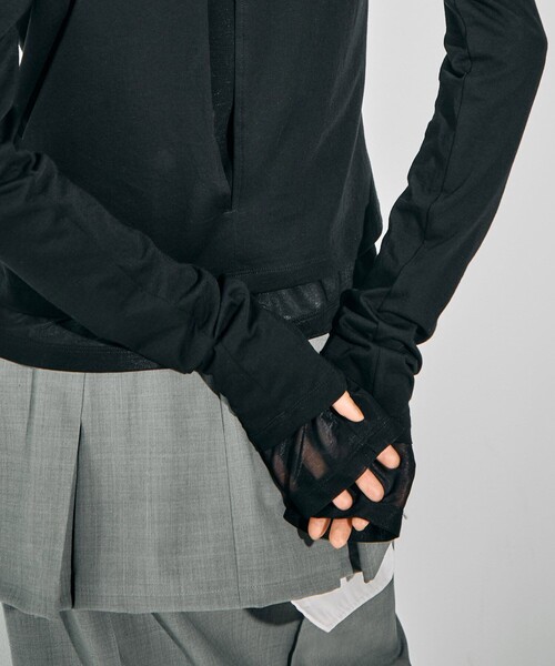 UNITED TOKYO（ユナイテッドトウキョウ）の「スラッシュレイヤーT｜ウォッシャブル/レイヤードトップス/シアートップス/ロンT/冬服（Tシャツ/カットソー・レディース・ライトブルー/ブラック/ホワイト・FREE）」の13枚目の写真