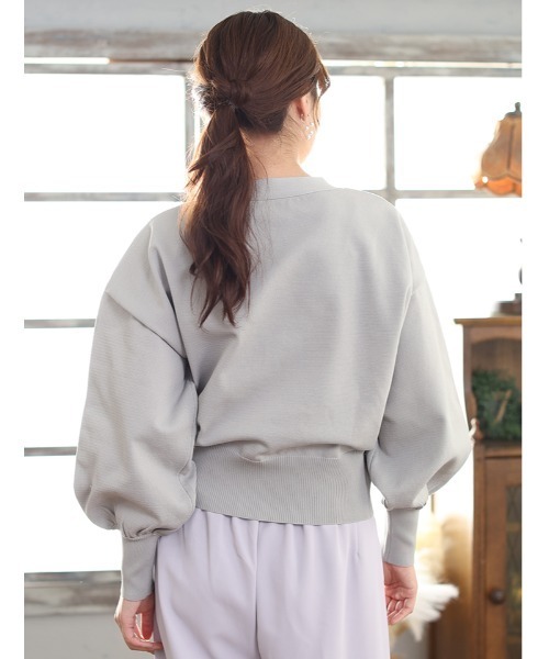 fifth(フィフス)の「ゴールドボタンVネックニットカーディガン(カーディガン/ボレロ・レディース・グレー/ブラック・M)」の17枚目の写真