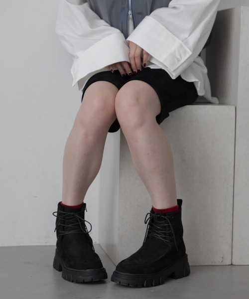 VACANCY(ヴァカンシー)の「デザート風編み上げブーツ(ブーツ・レディース・ブラック/キャメル・LARGE/MEDIUM)」の6枚目の写真