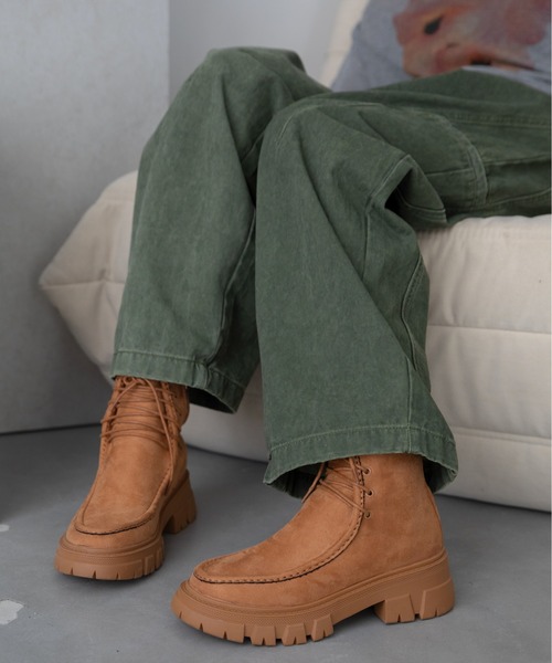 VACANCY(ヴァカンシー)の「デザート風編み上げブーツ(ブーツ・レディース・ブラック/キャメル・LARGE/MEDIUM)」の15枚目の写真