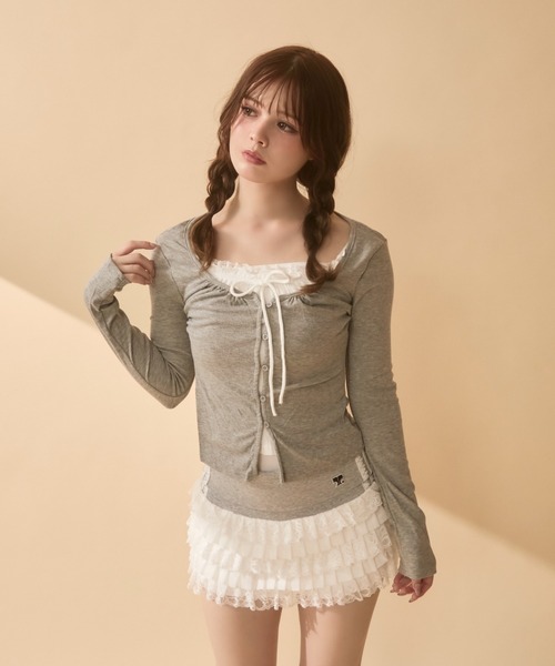 TITTY&CO.（ティティーアンドコー）の「レイヤード風フリルギャザートップス（Tシャツ/カットソー・レディース・ベージュ/ブラック/グレー/ラベンダー・FREE）」の13枚目の写真