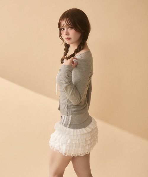 TITTY&CO.（ティティーアンドコー）の「レイヤード風フリルギャザートップス（Tシャツ/カットソー・レディース・ベージュ/ブラック/グレー/ラベンダー・FREE）」の15枚目の写真