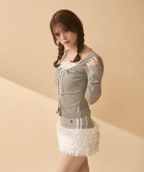 TITTY&CO.（ティティーアンドコー）の「レイヤード風フリルギャザートップス（Tシャツ/カットソー・レディース・ベージュ/ブラック/グレー/ラベンダー・FREE）」の19枚目の写真