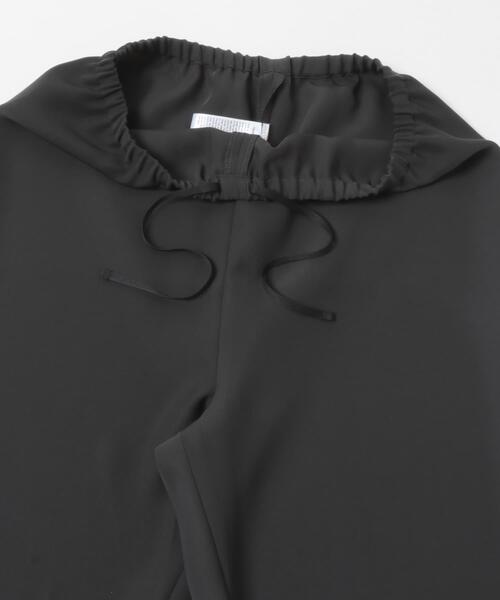 URBAN RESEARCH（アーバンリサーチ）の「ストレッチフレアイージーパンツ（その他パンツ・レディース・ブラック/チャコールグレー・36/40/38）」の8枚目の写真