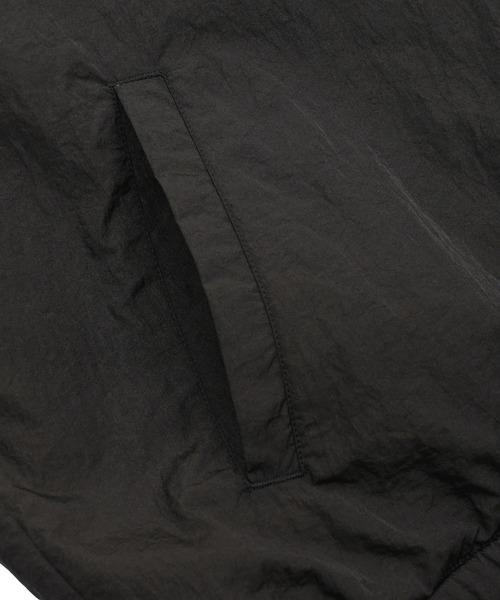 NEW BALANCE（ニューバランス）の「リバーシブルボアジャケット（ブルゾン・レディース・カーキ/ダークグレー・SMALL/MEDIUM/LARGE/X-LARGE）」の14枚目の写真