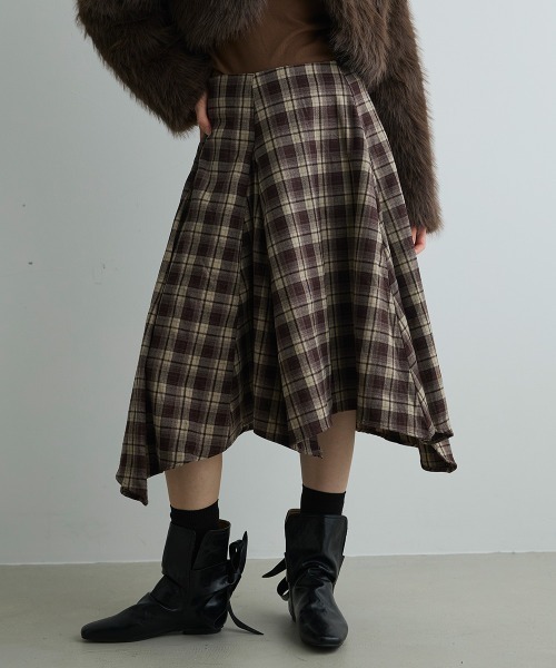 Mirette(ミレット)の「アシンメトリーヘムチェックミディスカート / Asymmetry Hem Check Midi Skirt(スカート・レディース・ブラック/ブラウン・MEDIUM/SMALL)」の1枚目の写真