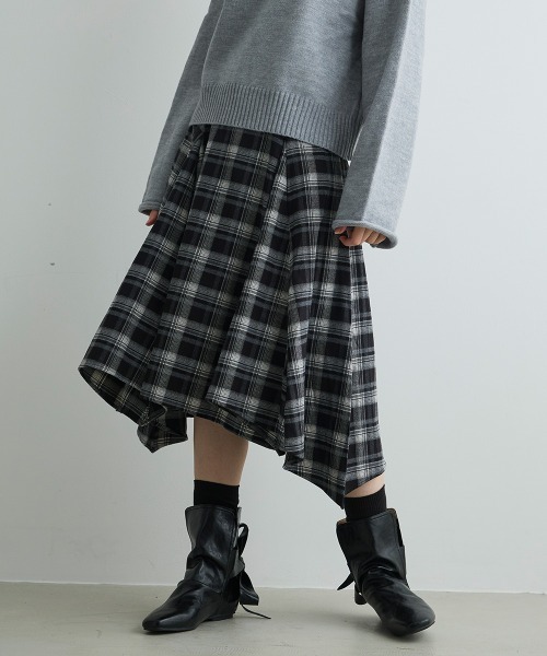 Mirette(ミレット)の「アシンメトリーヘムチェックミディスカート / Asymmetry Hem Check Midi Skirt(スカート・レディース・ブラック/ブラウン・MEDIUM/SMALL)」の3枚目の写真
