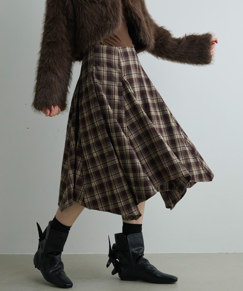 Mirette(ミレット)の「アシンメトリーヘムチェックミディスカート / Asymmetry Hem Check Midi Skirt(スカート・レディース・ブラック/ブラウン・MEDIUM/SMALL)」の20枚目の写真