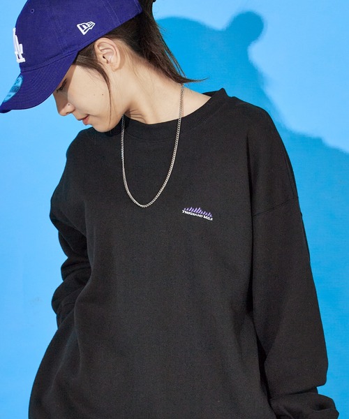 THOUSAND MILE（サウザンドマイル）の「THOUSAND MILE/サウザンドマイル DRAWCORD CREW NECK PULLOVER ラバーロゴ クルーネックスウェット（スウェット・メンズ・ブラック/ライトグレー/チャコール/ネイビー・XS/M/XL/L）」の2枚目の写真