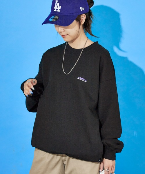 THOUSAND MILE（サウザンドマイル）の「THOUSAND MILE/サウザンドマイル DRAWCORD CREW NECK PULLOVER ラバーロゴ クルーネックスウェット（スウェット・メンズ・ブラック/ライトグレー/チャコール/ネイビー・XS/M/XL/L）」の7枚目の写真