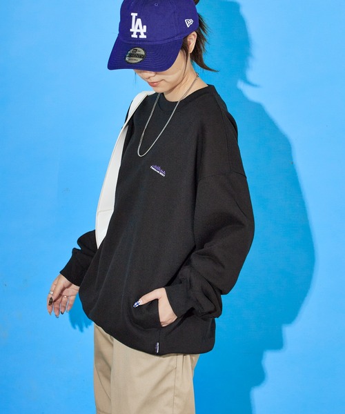 THOUSAND MILE（サウザンドマイル）の「THOUSAND MILE/サウザンドマイル DRAWCORD CREW NECK PULLOVER ラバーロゴ クルーネックスウェット（スウェット・メンズ・ブラック/ライトグレー/チャコール/ネイビー・XS/M/XL/L）」の11枚目の写真