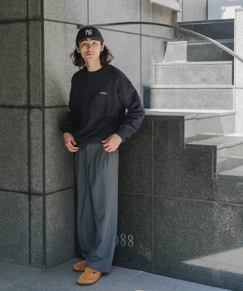 THOUSAND MILE（サウザンドマイル）の「THOUSAND MILE/サウザンドマイル DRAWCORD CREW NECK PULLOVER ラバーロゴ クルーネックスウェット（スウェット・メンズ・ブラック/ライトグレー/チャコール/ネイビー・XS/M/XL/L）」の5枚目の写真