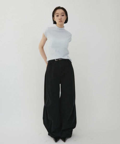 VION(ヴィオン)の「サイドタックワイドパンツ / Side Tuck Wide Pants(チノパンツ・レディース・ブラック/ブラウン・MEDIUM/LARGE)」の7枚目の写真