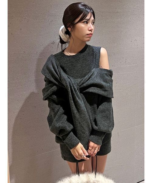 SNIDEL（スナイデル）の「ディフォメーションニットプルオーバー（ニット/セーター・レディース・アイボリー/グレー/レッド・F）」の12枚目の写真