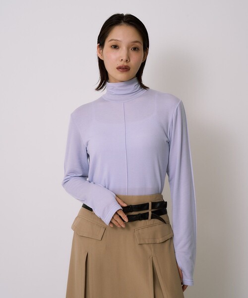 UNITED TOKYO（ユナイテッドトウキョウ）の「Cashmere Silk Turtle Neck Jersey｜ウォッシャブル/保温/レイヤード/オフィスカジュアル/冬服（Tシャツ/カットソー・レディース・アイボリー/ラベンダー/ブラック・FREE）」の4枚目の写真