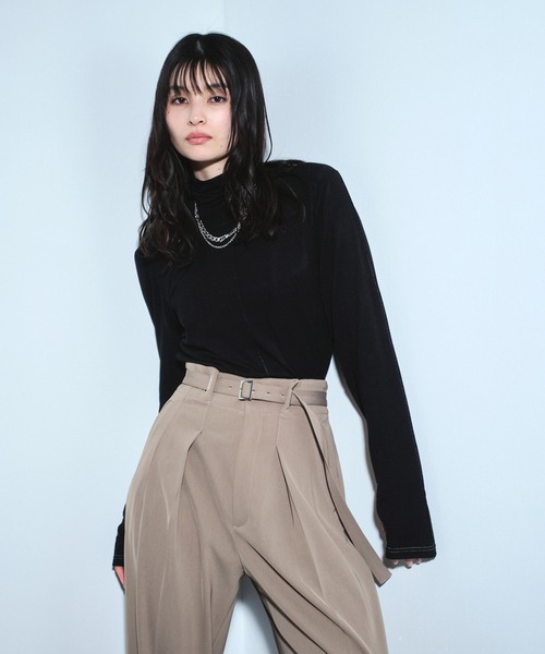 UNITED TOKYO(ユナイテッドトウキョウ)の「Cashmere Silk Turtle Neck Jersey|ウォッシャブル/保温/レイヤード/オフィスカジュアル(Tシャツ/カットソー・レディース・アイボリー/ラベンダー/ブラック・FREE)」の15枚目の写真