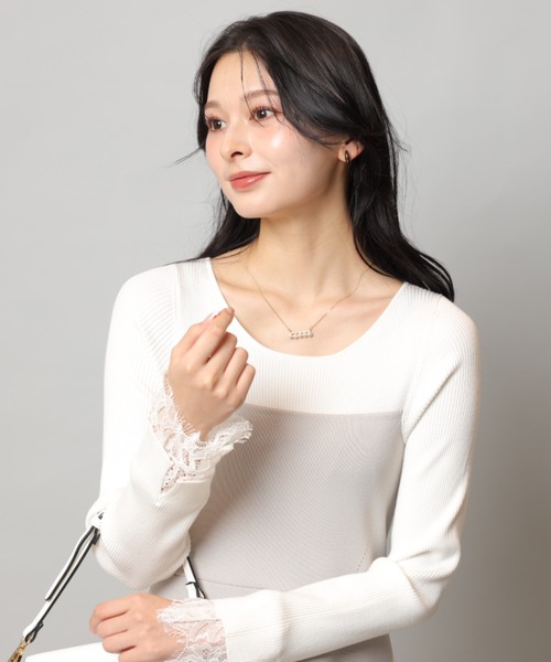 Apuweiser-riche(アプワイザーリッシェ)の「袖レースビスチェ切替ワンピース(ワンピース・レディース・ブラック/グレイッシュベージュ/ブラック系その他・2/1)」の3枚目の写真