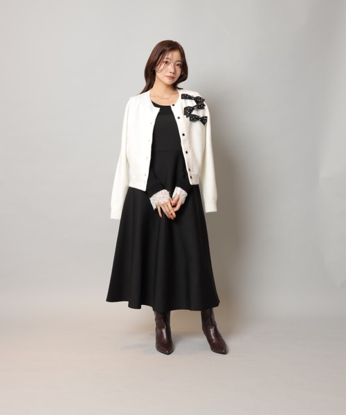 Apuweiser-riche(アプワイザーリッシェ)の「袖レースビスチェ切替ワンピース(ワンピース・レディース・ブラック/グレイッシュベージュ/ブラック系その他・2/1)」の11枚目の写真