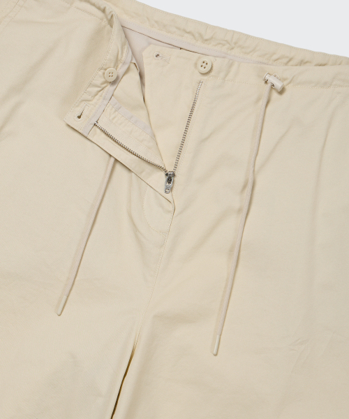 MUSINSA STANDARD WOMAN（ムシンサスタンダードウーマン）の「ウィメンズコットンパラシュートパンツ[クリーム]（スウェットパンツ・レディース・その他・30/24/26/28/22）」の3枚目の写真