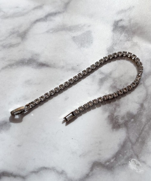 yu-ka（ユーカ）の「YU-KA:ラインストーンブレスレット line stone bracelet（ブレスレット・レディース・ゴールド/シルバー/マルチ・FREE）」の5枚目の写真