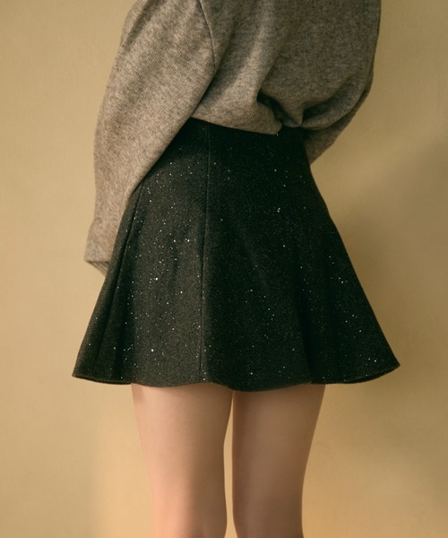 TITTY&CO.（ティティーアンドコー）の「ラメフレアミニスカート（スカート・レディース・ブラック/グレー・FREE）」の9枚目の写真