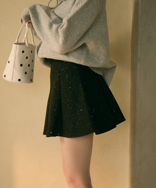 TITTY&CO.（ティティーアンドコー）の「ラメフレアミニスカート（スカート・レディース・ブラック/グレー・FREE）」の3枚目の写真