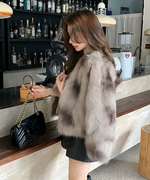 セール】【秋冬新作】配色フェイクファージャケット（その他アウター